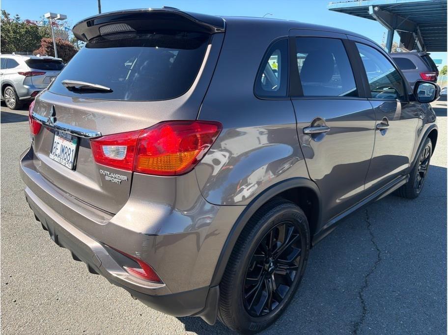 Mitsubishi Outlander Sport 2.0 ES 5M 2018
