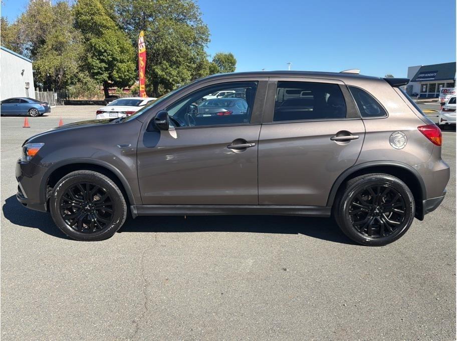 Mitsubishi Outlander Sport 2.0 ES 5M 2018