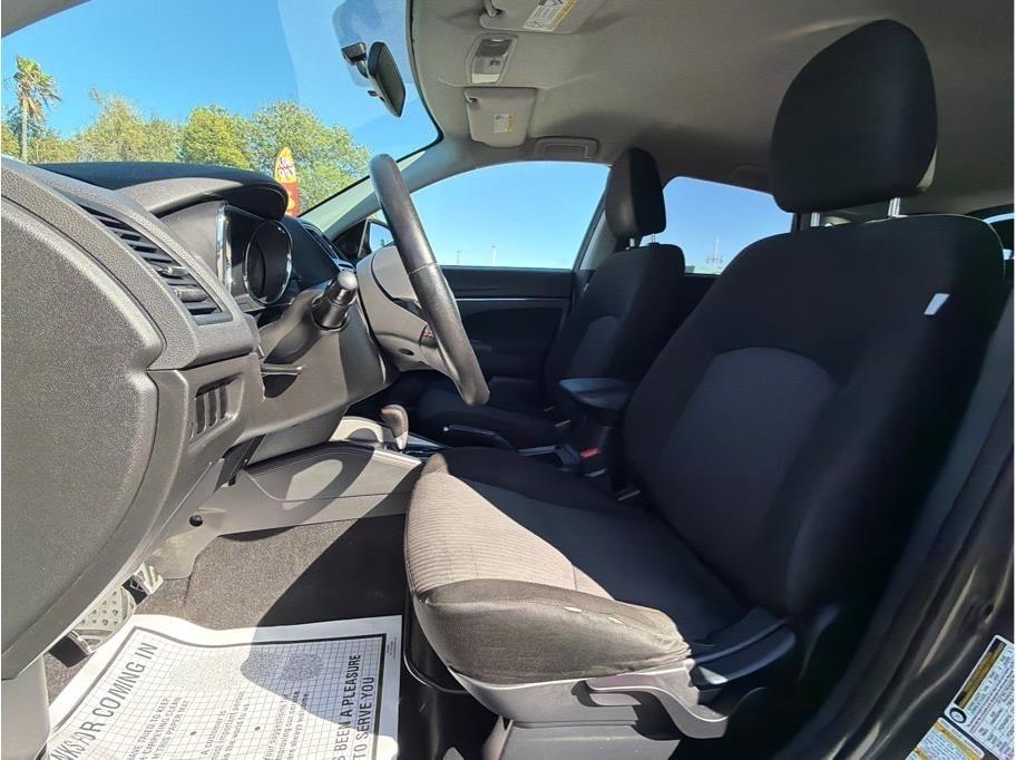 Mitsubishi Outlander Sport 2.0 ES 5M 2018