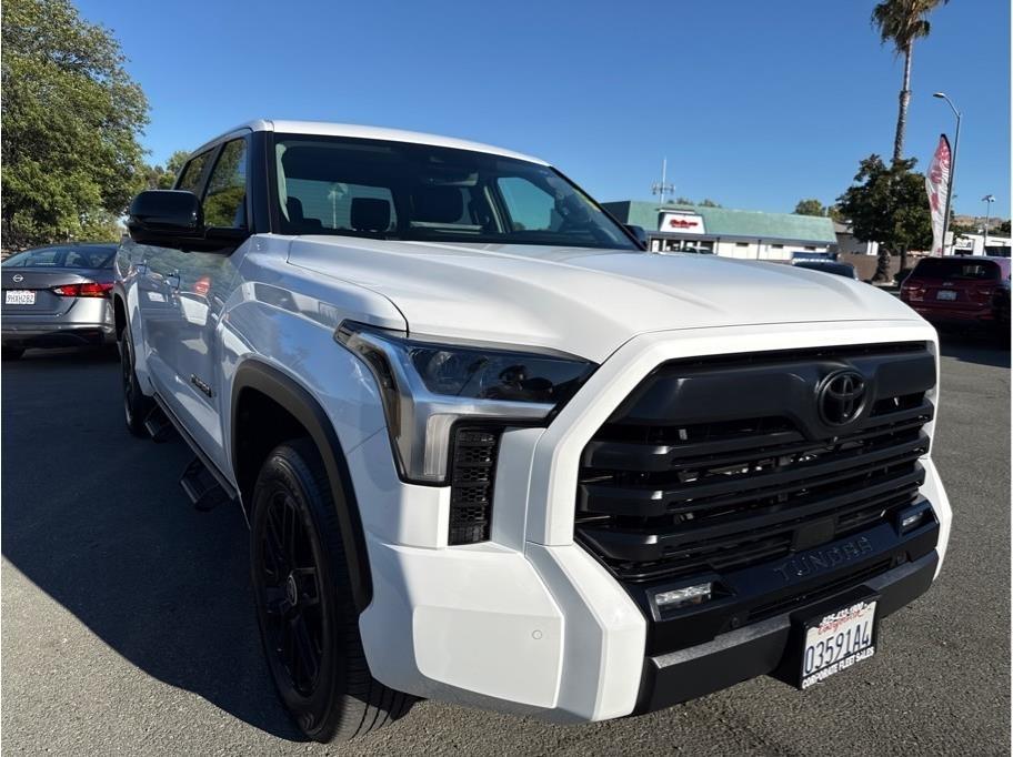 Toyota Tundra Limited CrewMax 4WD 2024