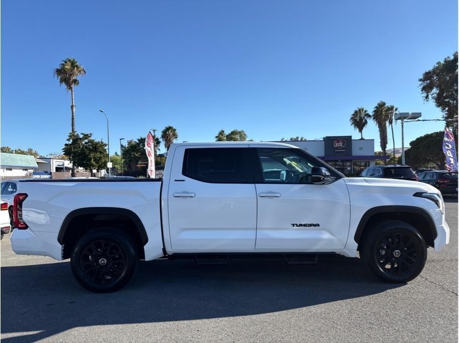 Toyota Tundra Limited CrewMax 4WD 2024