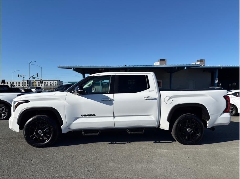 Toyota Tundra Limited CrewMax 4WD 2024