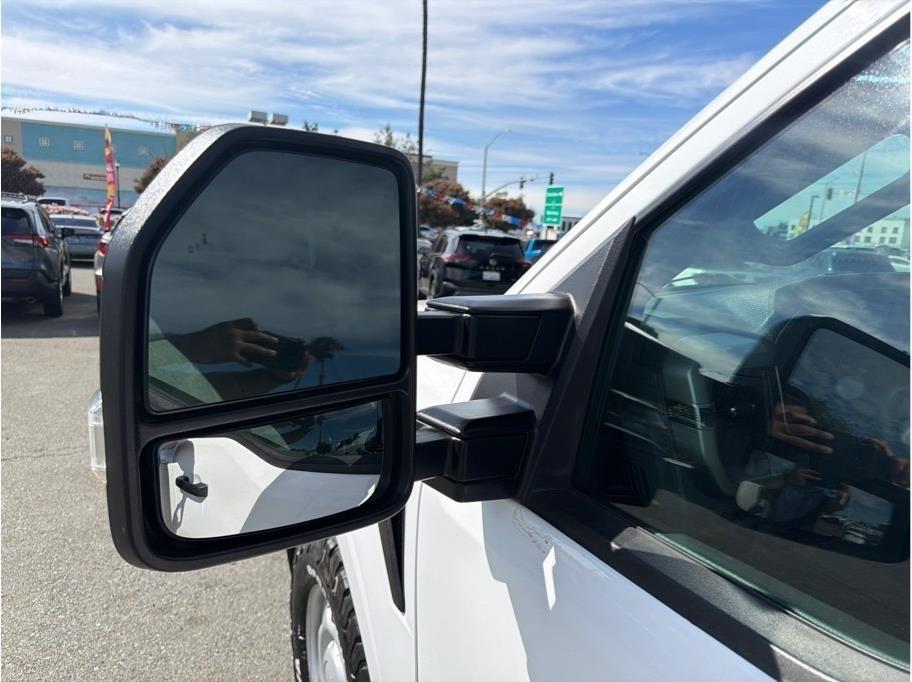 Ford F-150 XL SuperCrew 5.5-ft. Bed 4WD 2023