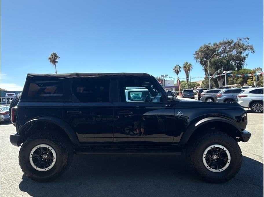 Ford Bronco Outer Banks 4-Door w/Advanced 2022