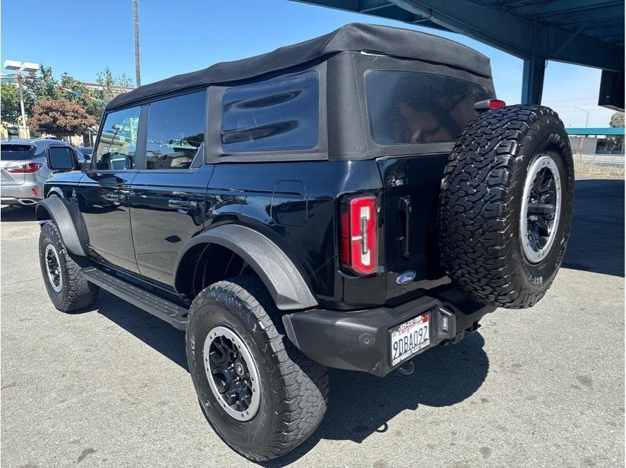 Ford Bronco Outer Banks 4-Door w/Advanced 2022