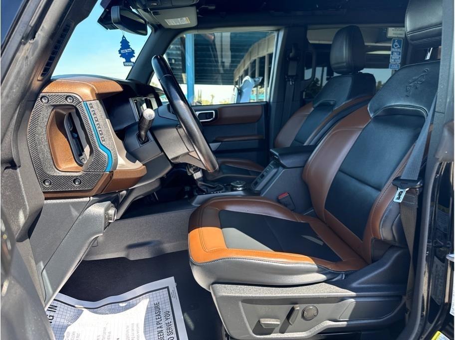 Ford Bronco Outer Banks 4-Door w/Advanced 2022
