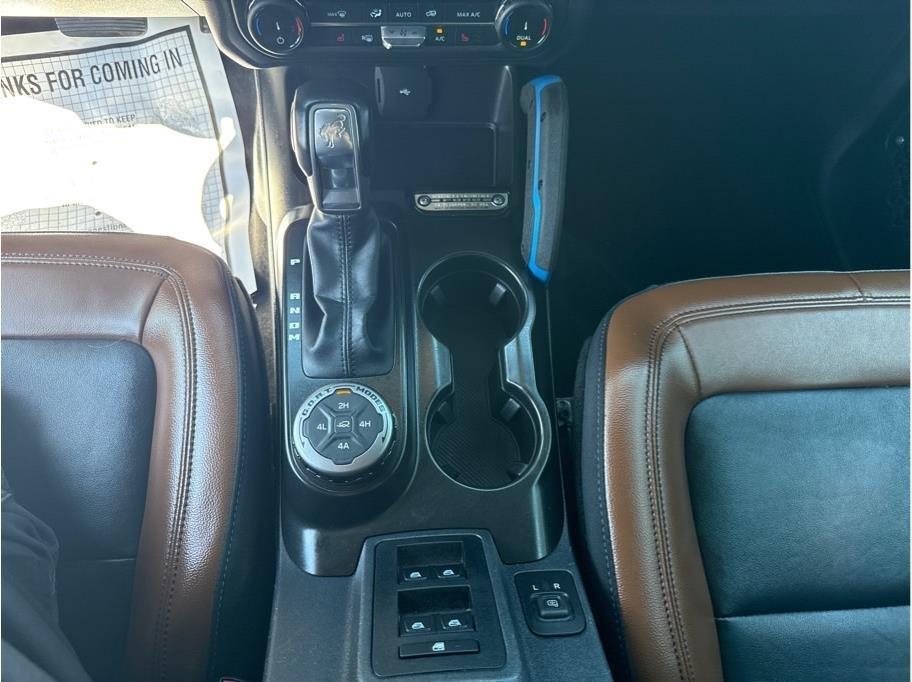 Ford Bronco Outer Banks 4-Door w/Advanced 2022