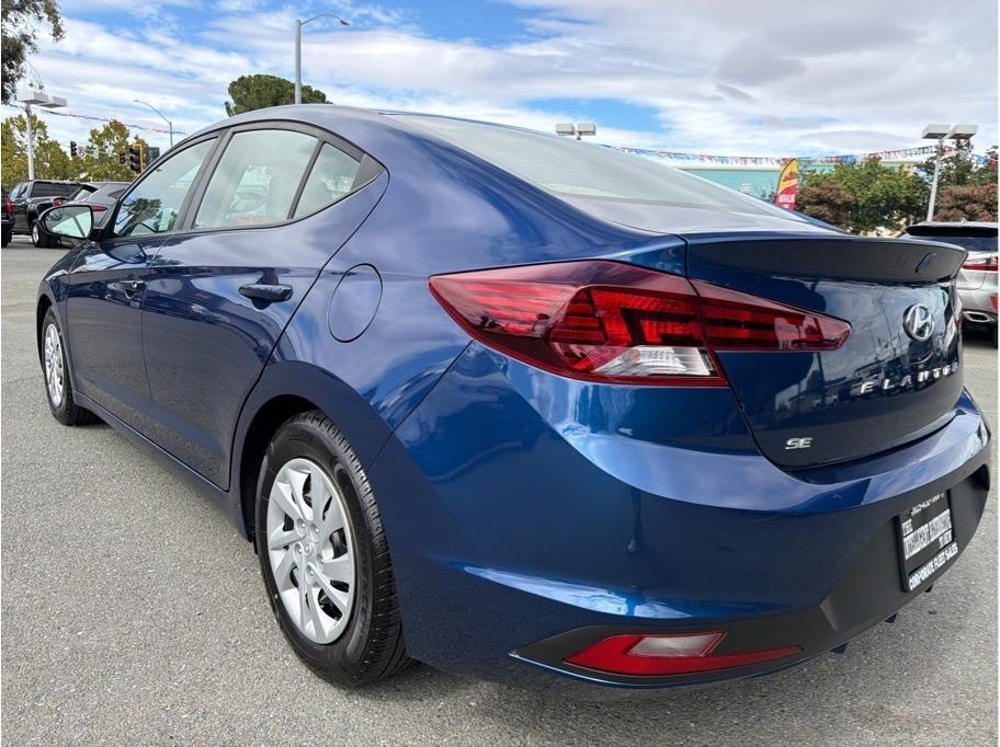 Hyundai Elantra SE 6M 2020
