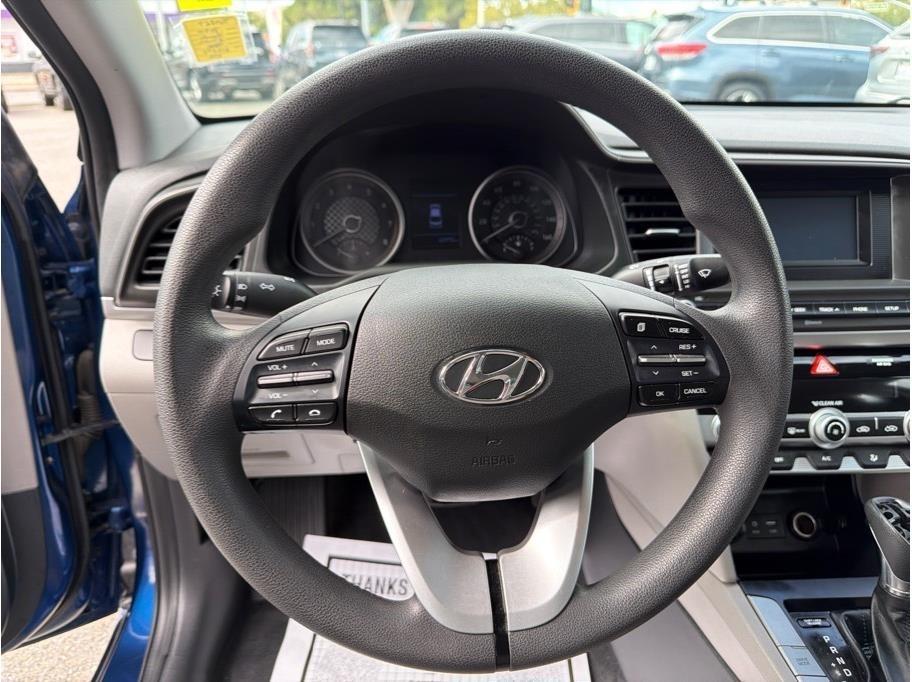 Hyundai Elantra SE 6M 2020