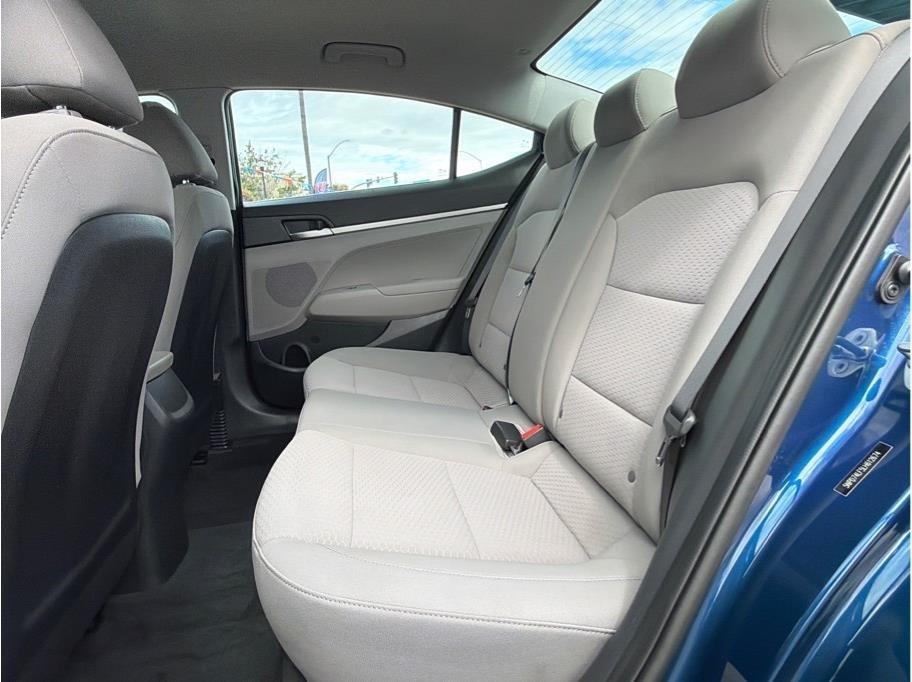 Hyundai Elantra SE 6M 2020