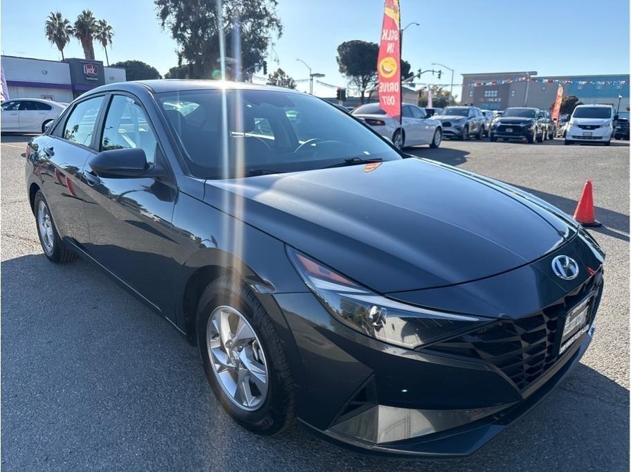 Hyundai Elantra SE 2023