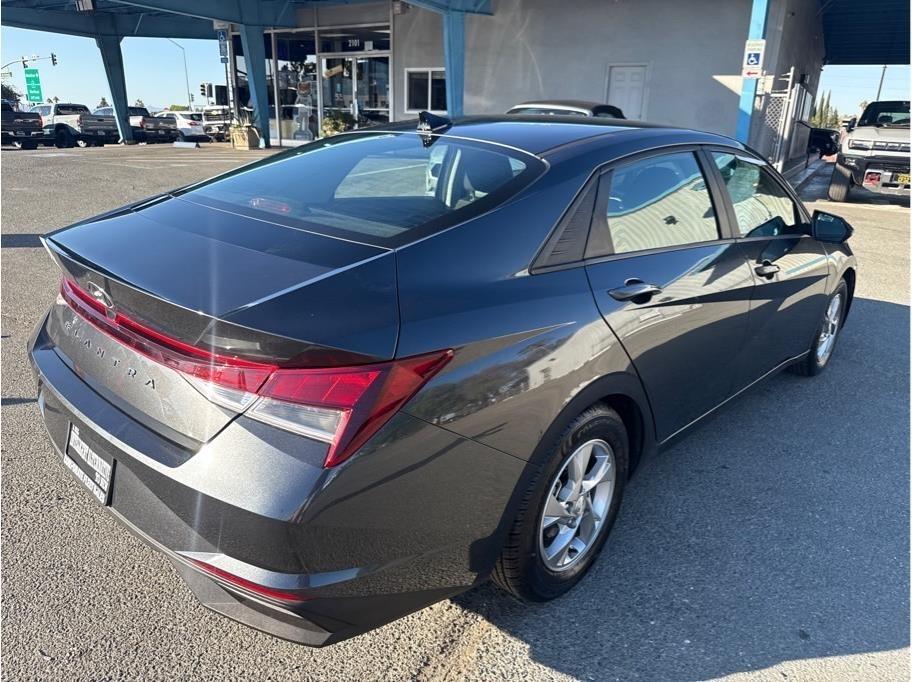 Hyundai Elantra SE 2023