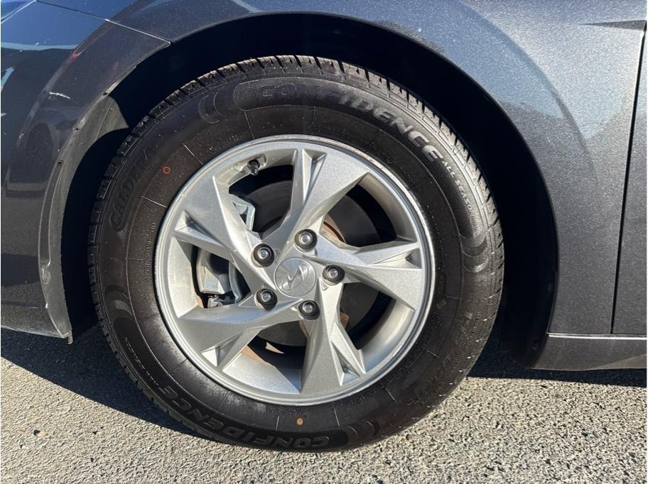 Hyundai Elantra SE 2023