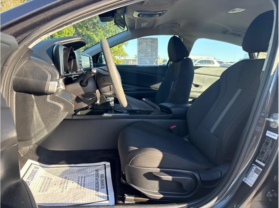 Hyundai Elantra SE 2023
