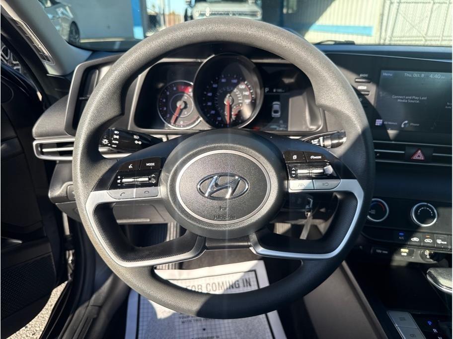 Hyundai Elantra SE 2023