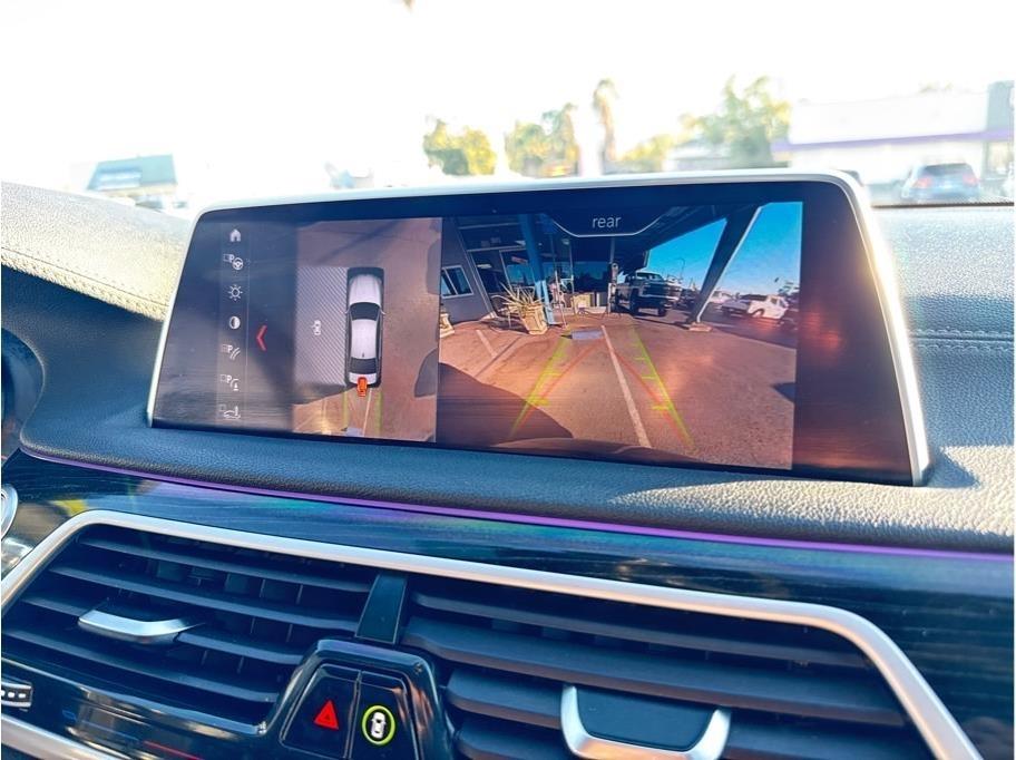 BMW 750i photo 14