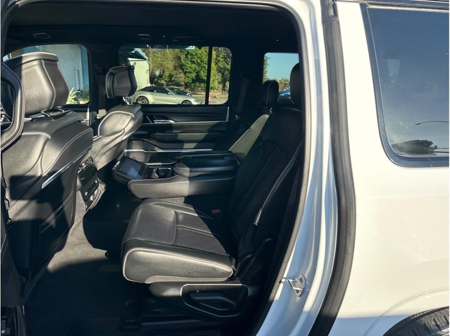 Jeep Grand Wagoneer Series II 4WD 2024