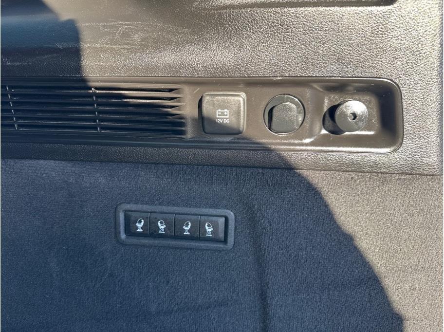 Jeep Grand Wagoneer Series II 4WD 2024