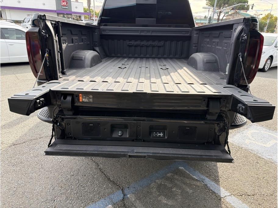GMC Sierra 3500HD Denali Crew Cab 4WD 2023