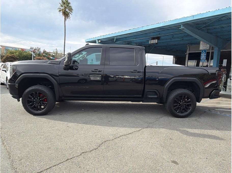 GMC Sierra 3500HD Denali Crew Cab 4WD 2023