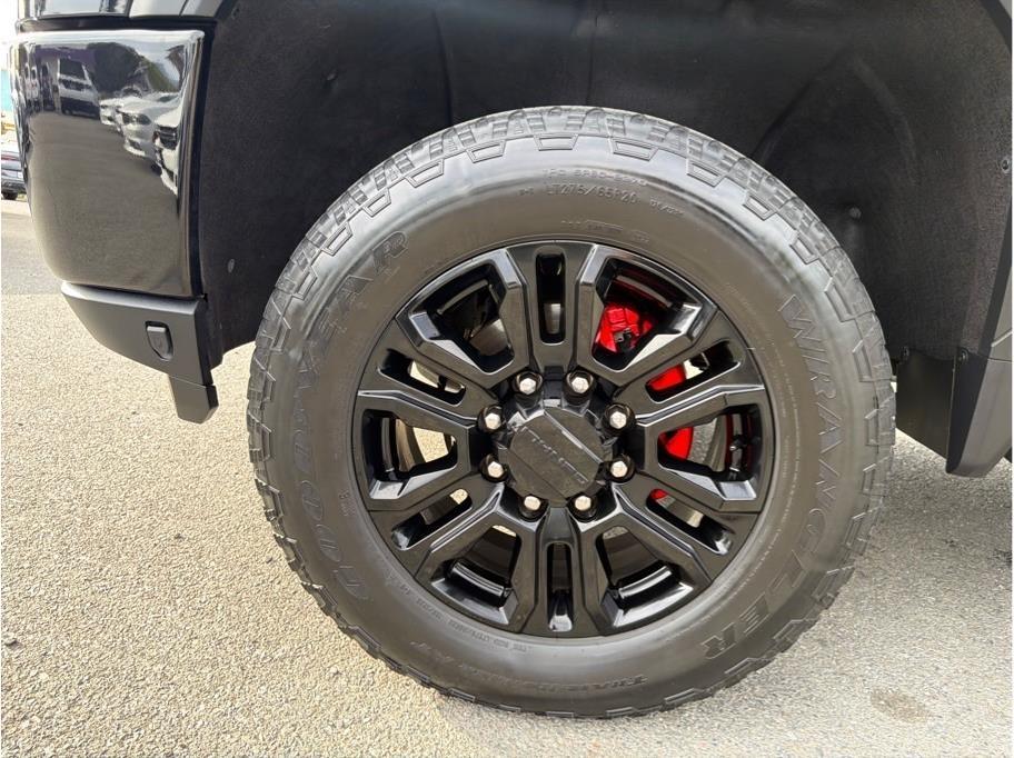 GMC Sierra 3500HD Denali Crew Cab 4WD 2023