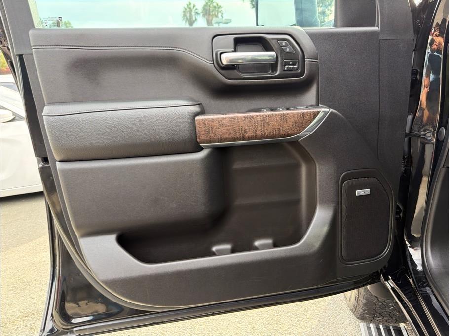 GMC Sierra 3500HD Denali Crew Cab 4WD 2023