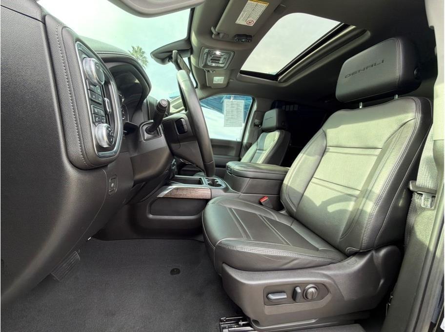 GMC Sierra 3500HD Denali Crew Cab 4WD 2023