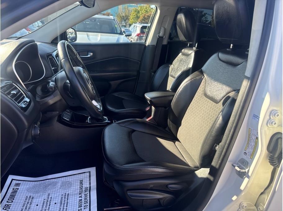 Jeep Compass Latitude FWD 2019