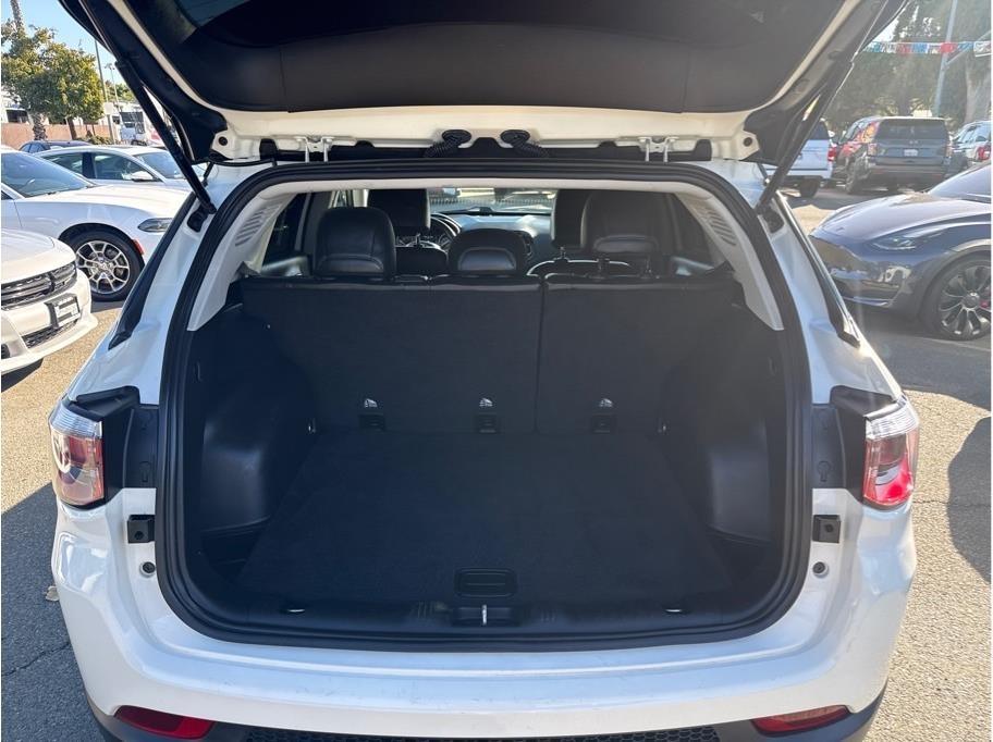 Jeep Compass Latitude FWD 2019