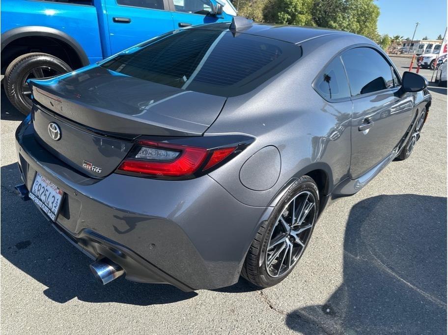 Toyota GR86 photo 4