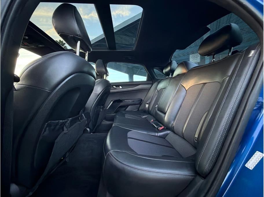 Kia K5 photo 15