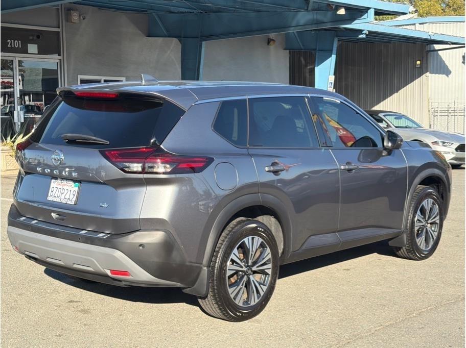 Nissan Rogue photo 5