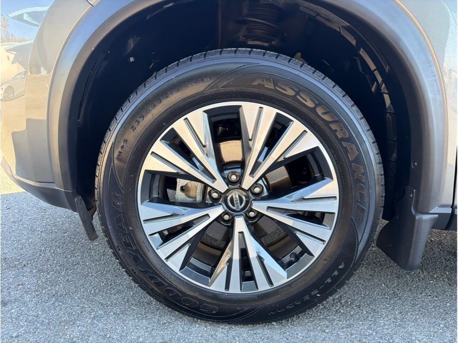 Nissan Rogue photo 10