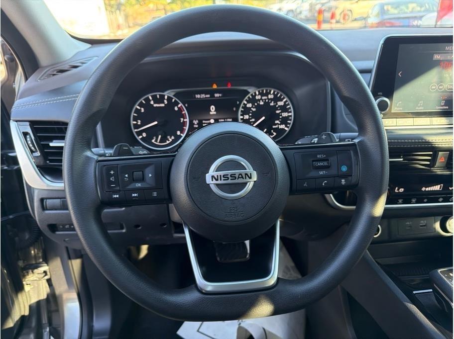 Nissan Rogue photo 12