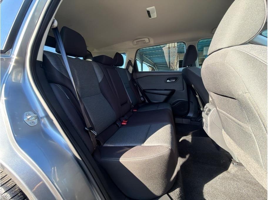 Nissan Rogue photo 17