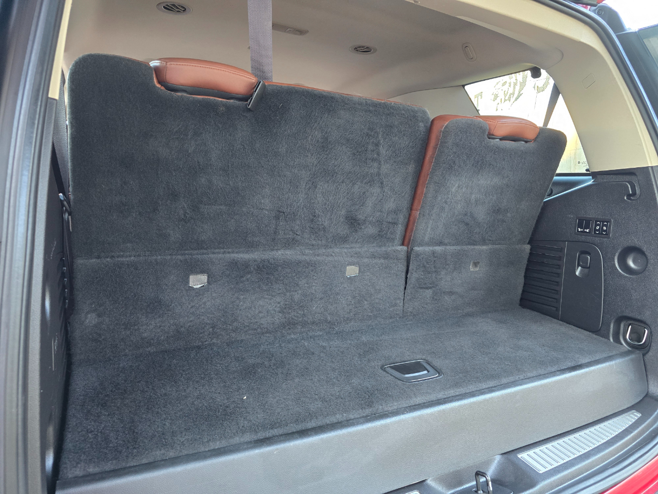 Cadillac Escalade 4WD 4dr Premium 2015