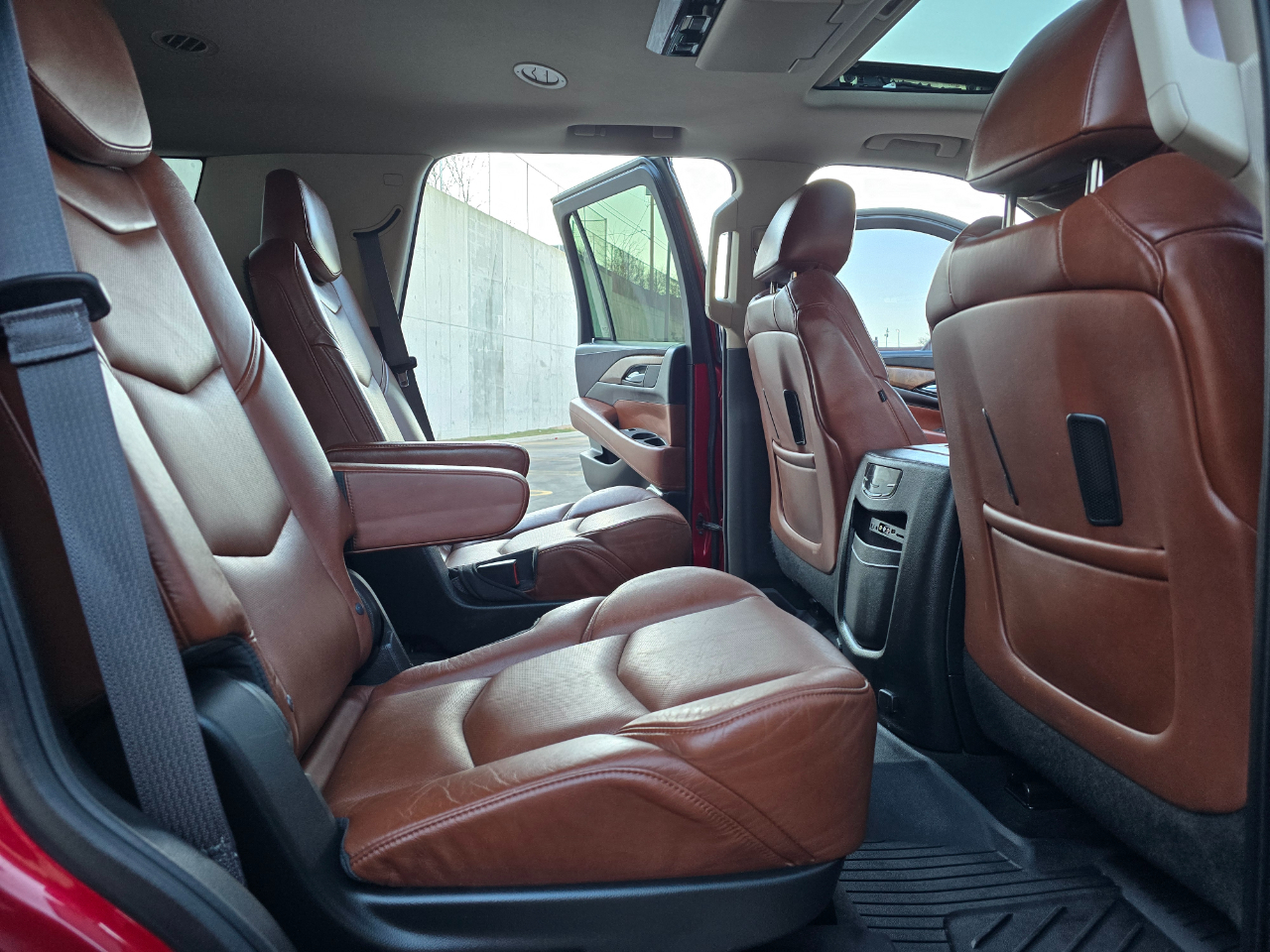 Cadillac Escalade 4WD 4dr Premium 2015