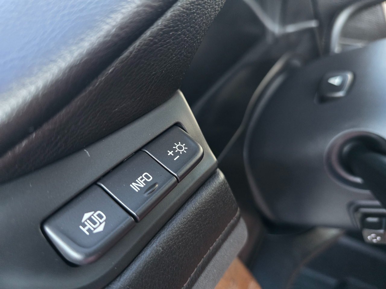 Cadillac Escalade 4WD 4dr Premium 2015