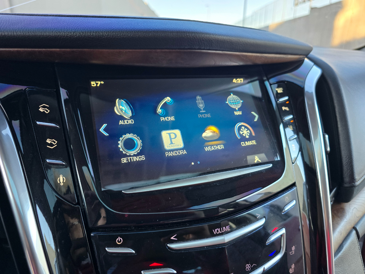 Cadillac Escalade 4WD 4dr Premium 2015