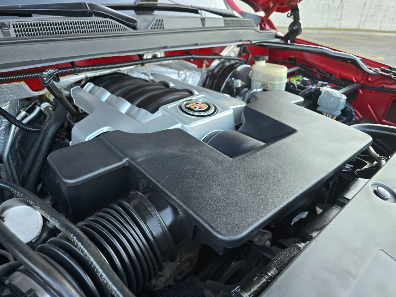 Cadillac Escalade 4WD 4dr Premium 2015