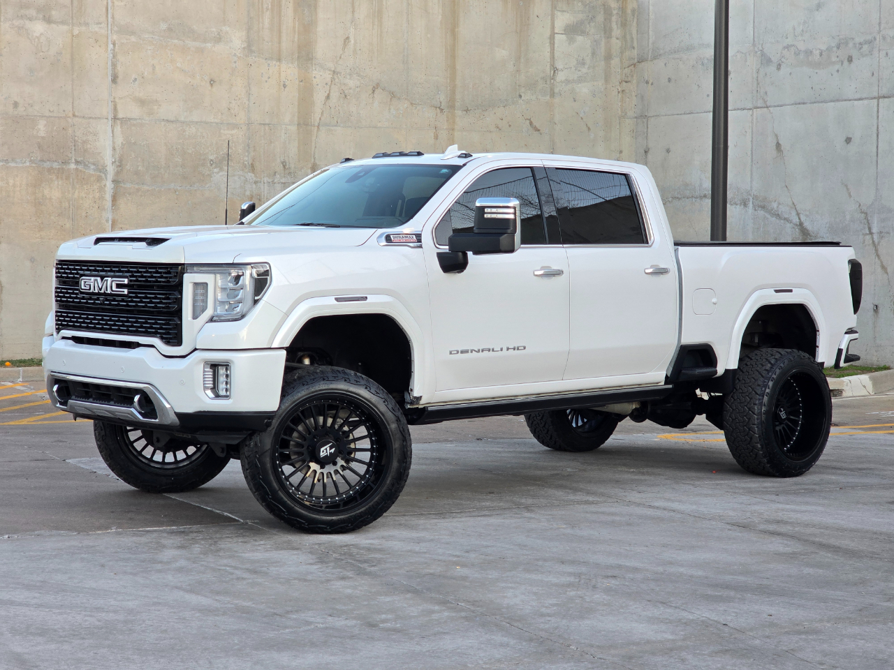 2023 GMC Sierra 3500HD 4WD Crew Cab 159" Denali