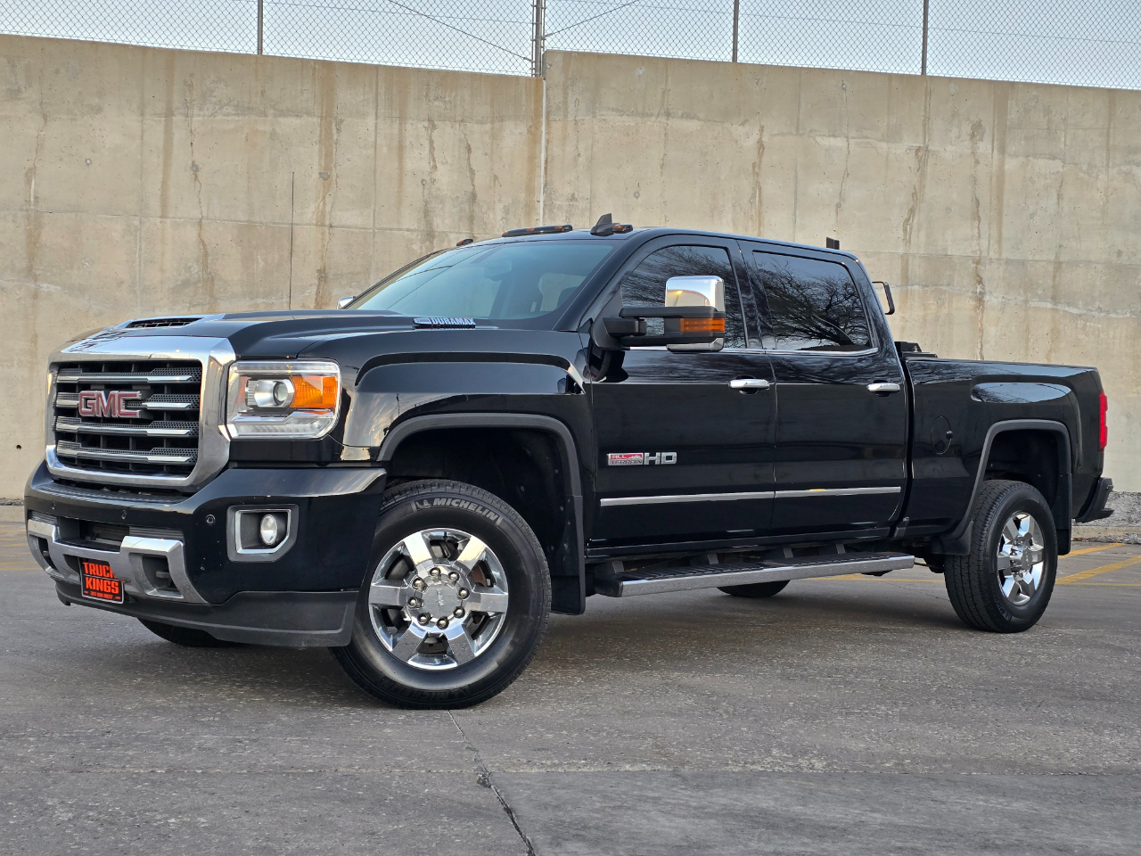 GMC Sierra 2500HD 4WD Crew Cab 153.7" SLT 2017