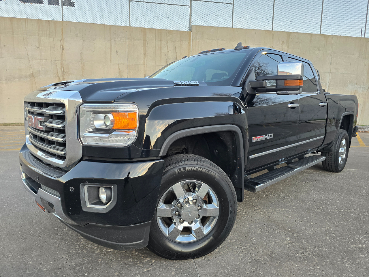 GMC Sierra 2500HD 4WD Crew Cab 153.7" SLT 2017