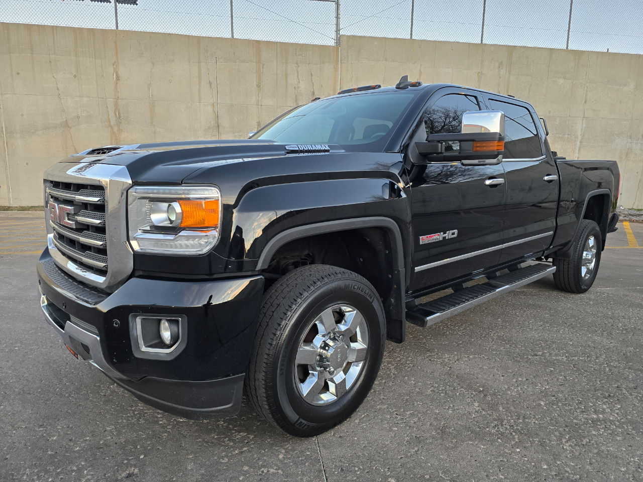 GMC Sierra 2500HD 4WD Crew Cab 153.7" SLT 2017