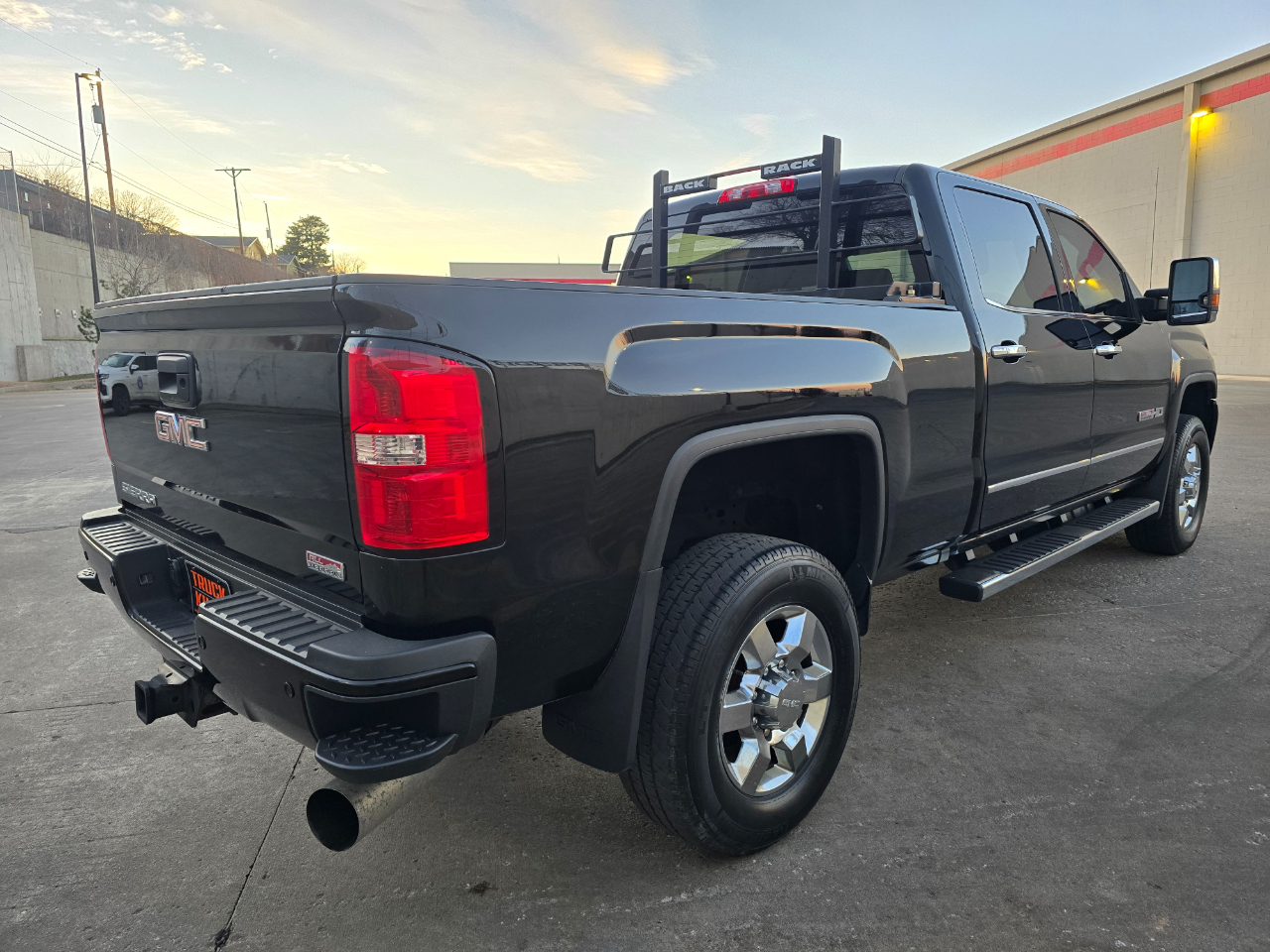 GMC Sierra 2500HD 4WD Crew Cab 153.7" SLT 2017