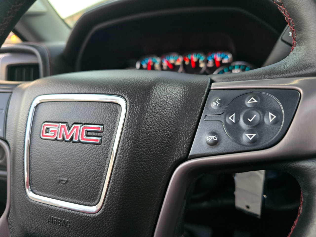 GMC Sierra 2500HD 4WD Crew Cab 153.7" SLT 2017