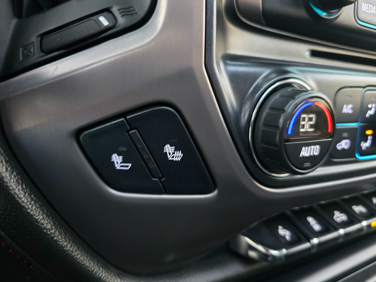 GMC Sierra 2500HD 4WD Crew Cab 153.7" SLT 2017