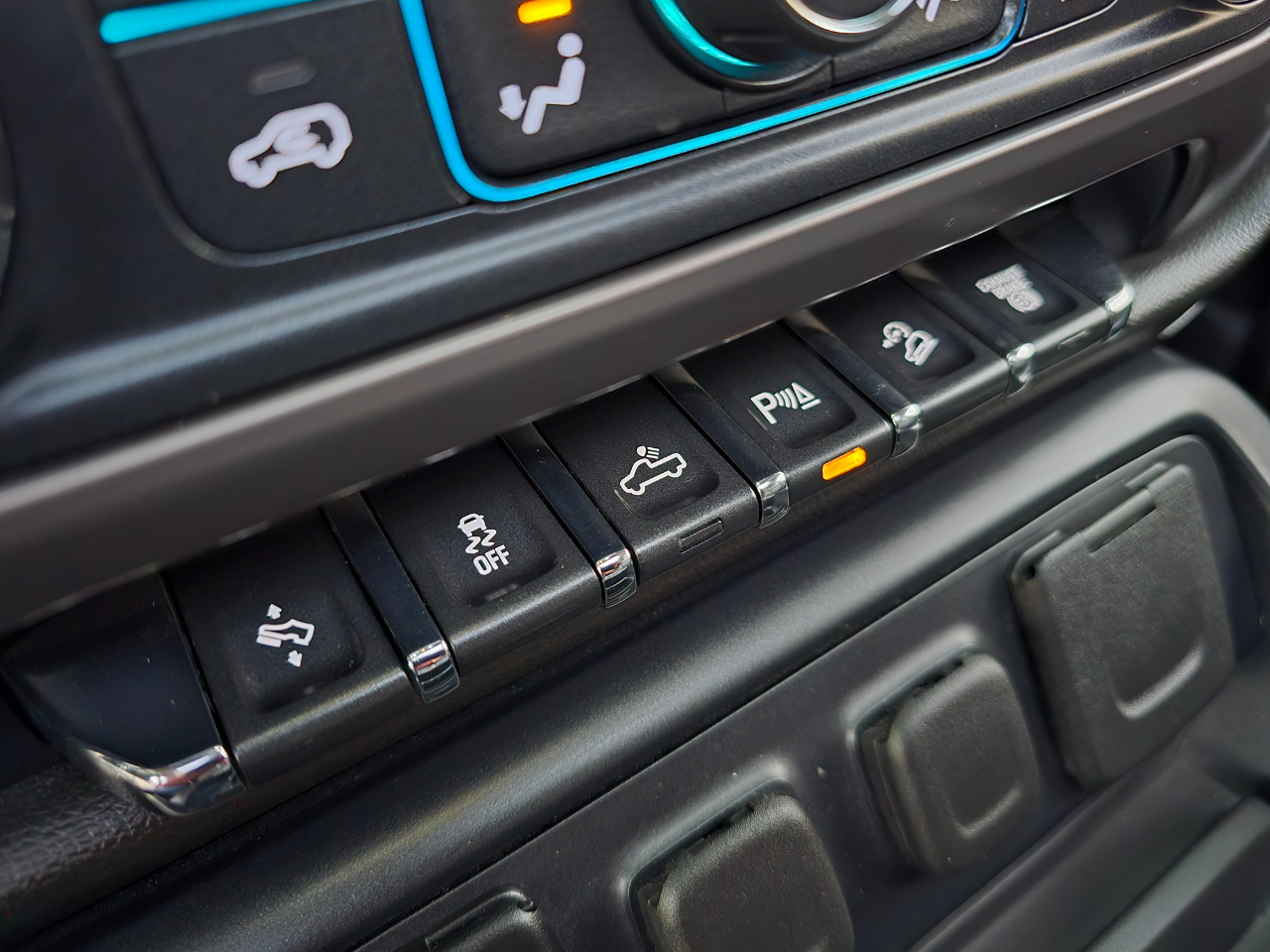 GMC Sierra 2500HD 4WD Crew Cab 153.7" SLT 2017