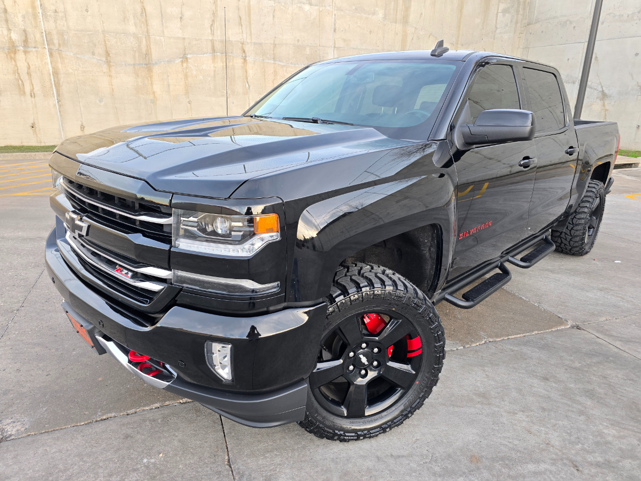 Chevrolet Silverado 1500 4WD Crew Cab 143.5" LTZ w/2LZ 2017
