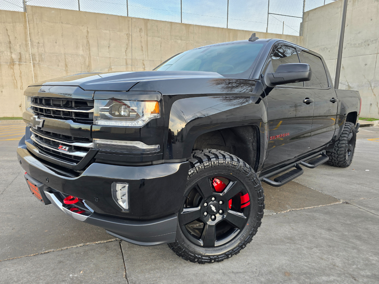 Chevrolet Silverado 1500 4WD Crew Cab 143.5" LTZ w/2LZ 2017